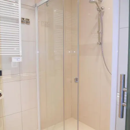 Hotel Logis L'Ermitage, Bistrot Des Saveurs 3*