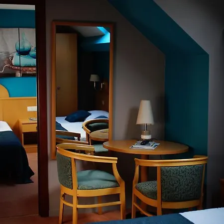 Logis L'Ermitage, Bistrot Des Saveurs Ξενοδοχείο Houffalize