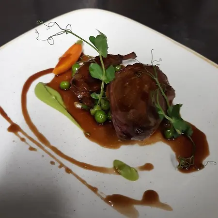 Logis L'Ermitage, Bistrot Des Saveurs Hotel 3*